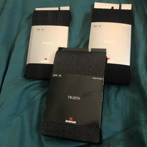 NWT 3 pairs Avenue tights  size EE